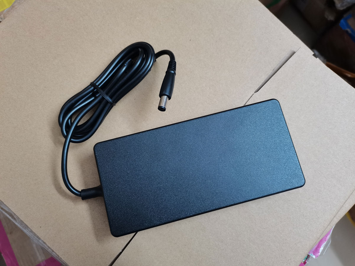 ใหม่ของแท้ Slim FSP 19.5V 11.7 - Pc Gaming Msi บทวิจารณ์และราคา