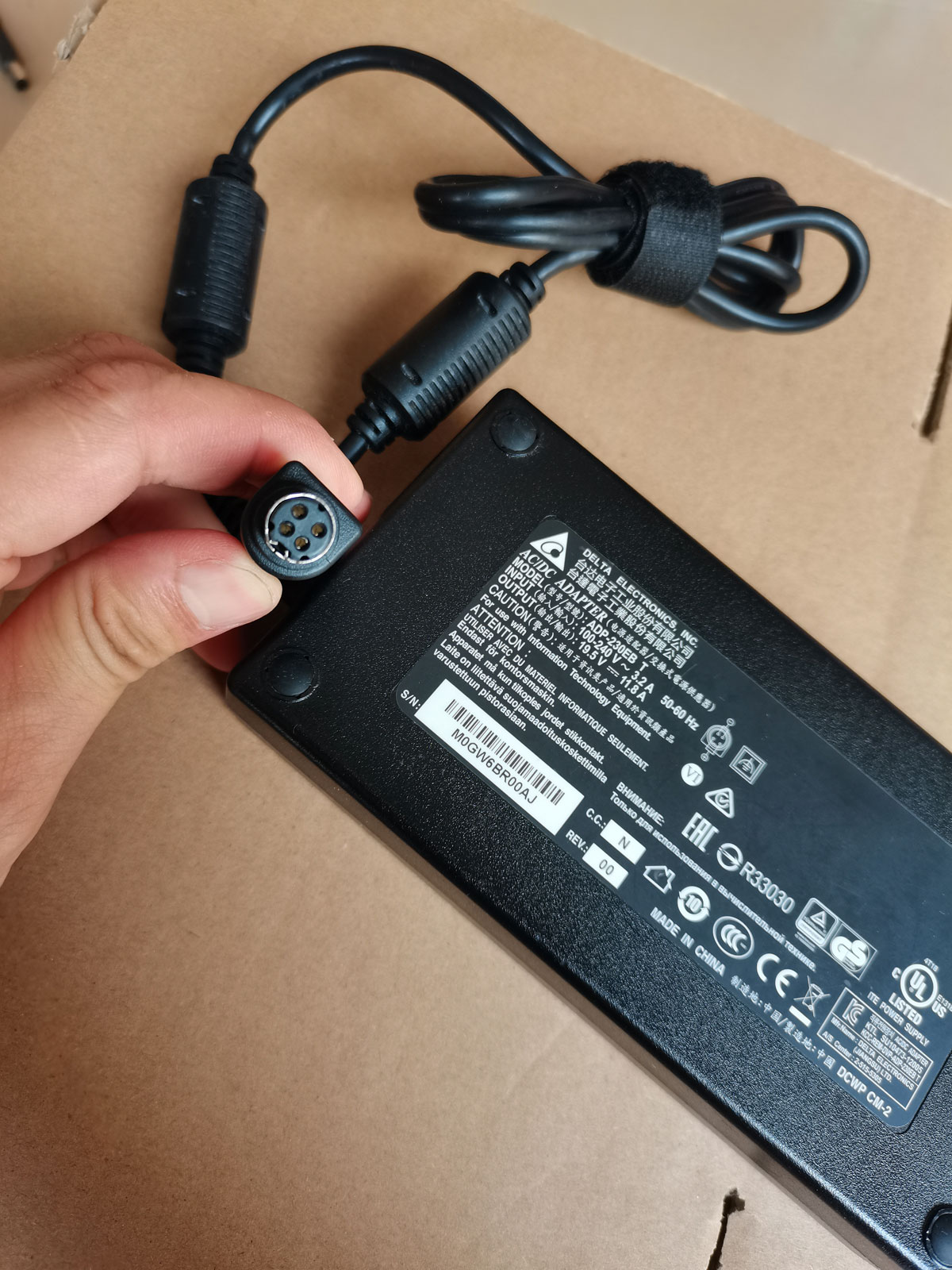 OEM Delta 230W 19.5V 11.8A ADP - Pc Gaming Msi บทวิจารณ์และราคา